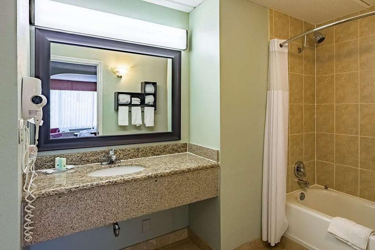 Quality Inn Columbus Near Fort Benning Exteriér fotografie